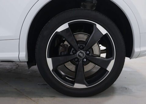 Audi Q5 2.0 Q5 Black Edition 45 TFSI Quattro Semi-Auto 4WD 5dr 16