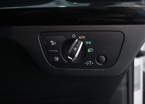 Audi Q5 2.0 Q5 Black Edition 45 TFSI Quattro Semi-Auto 4WD 5dr 40