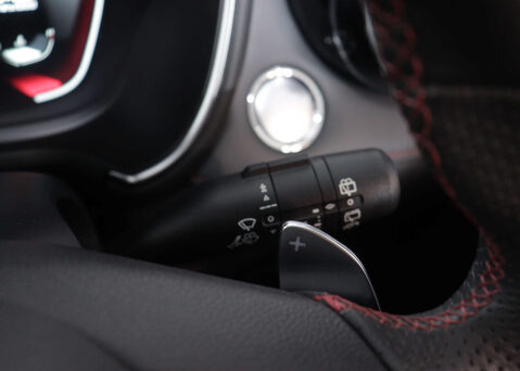 MG HS 1.5 HS Trophy S-A 5dr 37