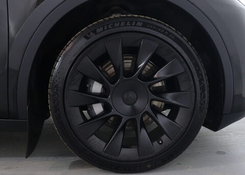 Tesla Model Y Model Y Long Range AWD 4WD 5dr 13