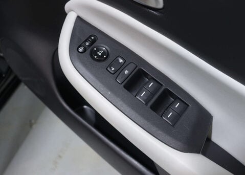 Honda Jazz 1.5 Jazz EX i-MMD CVT 5dr 37