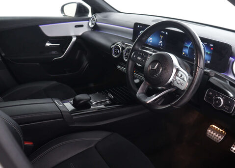 Mercedes-Benz A Class 1.3 A 200 AMG Line Edition Executive Auto 5dr 41