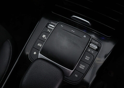 Mercedes-Benz A Class 1.3 A 200 AMG Line Edition Executive Auto 5dr 32