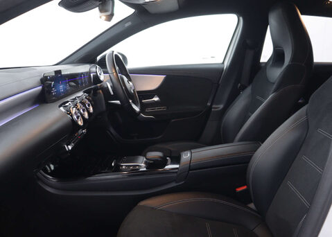 Mercedes-Benz A Class 1.3 A 200 AMG Line Edition Executive Auto 5dr 46