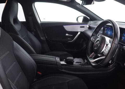 Mercedes-Benz A Class 1.3 A 200 AMG Line Edition Executive Auto 5dr 42