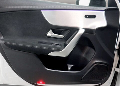 Mercedes-Benz A Class 1.3 A 200 AMG Line Edition Executive Auto 5dr 46