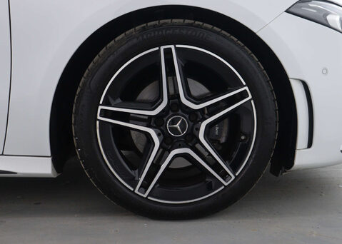 Mercedes-Benz A Class 1.3 A 200 AMG Line Edition Executive Auto 5dr 14