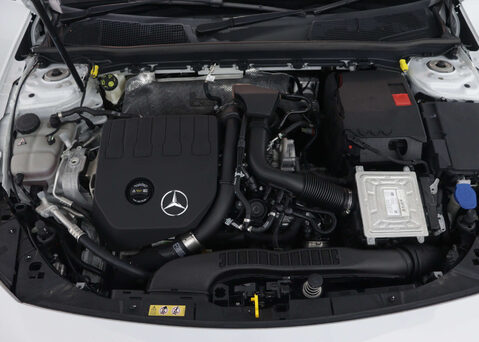 Mercedes-Benz A Class 1.3 A 200 AMG Line Edition Executive Auto 5dr 52