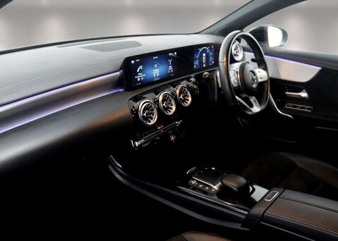 Mercedes-Benz A Class 1.3 A 200 AMG Line Edition Executive Auto 5dr 43