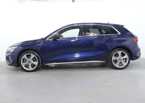 Audi A3 1.4 A3 Sportback 40 TFSI S Line E Semi-Auto 5dr 8