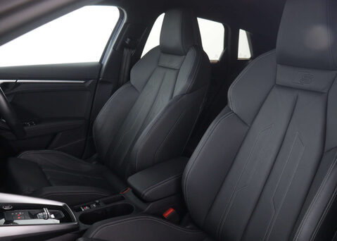 Audi A3 1.4 A3 Sportback 40 TFSI S Line E Semi-Auto 5dr 44