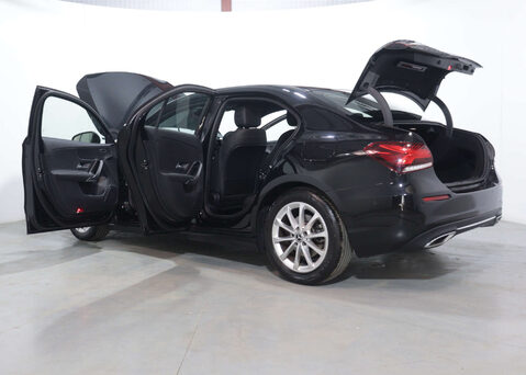 Mercedes-Benz A Class 1.3 A 200 Sport Exeutive Auto 4dr 53