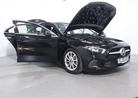 Mercedes-Benz A Class 1.3 A 200 Sport Exeutive Auto 4dr 49