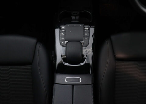 Mercedes-Benz A Class 1.3 A 200 Sport Exeutive Auto 4dr 20