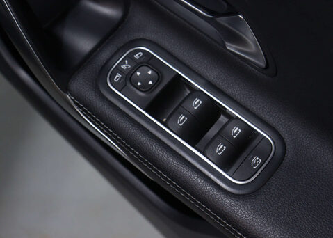 Mercedes-Benz A Class 1.3 A 200 Sport Exeutive Auto 4dr 37