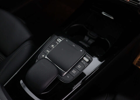 Mercedes-Benz A Class 1.3 A 200 Sport Exeutive Auto 4dr 32