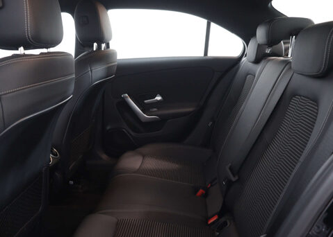 Mercedes-Benz A Class 1.3 A 200 Sport Exeutive Auto 4dr 45