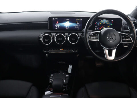 Mercedes-Benz A Class 1.3 A 200 Sport Exeutive Auto 4dr 19