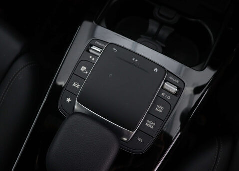 Mercedes-Benz A Class 1.3 A 200 Sport Exeutive Auto 4dr 31