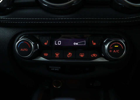 Nissan Juke 1.0 Juke N-Connecta DiG-T Semi-Auto 5dr 28