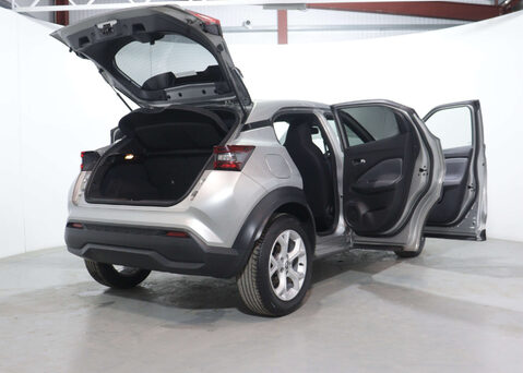 Nissan Juke 1.0 Juke N-Connecta DiG-T Semi-Auto 5dr 57