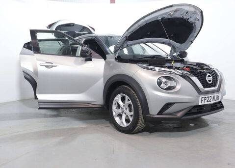 Nissan Juke 1.0 Juke N-Connecta DiG-T Semi-Auto 5dr 51