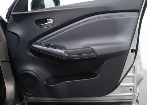 Nissan Juke 1.0 Juke N-Connecta DiG-T Semi-Auto 5dr 42