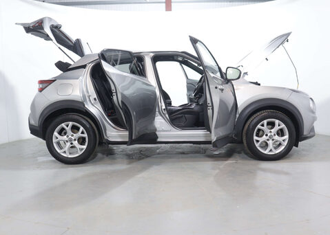 Nissan Juke 1.0 Juke N-Connecta DiG-T Semi-Auto 5dr 58