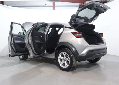 Nissan Juke 1.0 Juke N-Connecta DiG-T Semi-Auto 5dr 55