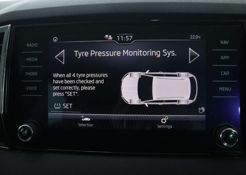 Skoda Karoq 1.5 Karoq SE TSi Semi-Auto 5dr 25