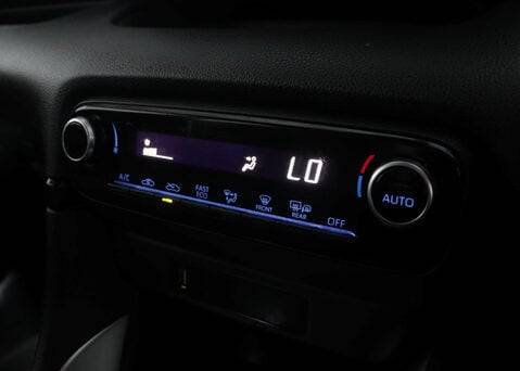 Toyota Yaris 1.5 Yaris Icon HEV CVT 5dr 25