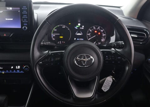 Toyota Yaris 1.5 Yaris Icon HEV CVT 5dr 33