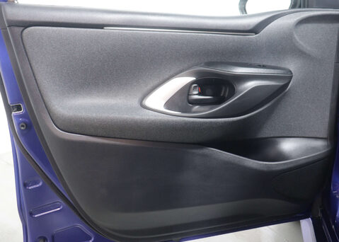 Toyota Yaris 1.5 Yaris Icon HEV CVT 5dr 43