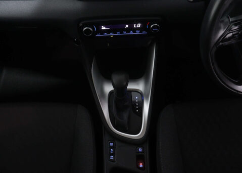 Toyota Yaris 1.5 Yaris Icon HEV CVT 5dr 35