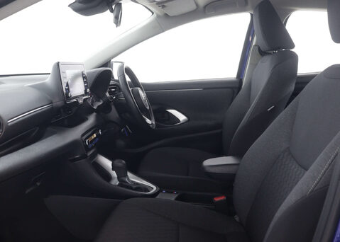 Toyota Yaris 1.5 Yaris Icon HEV CVT 5dr 41