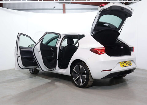 SEAT Leon 1.0 Leon Xcellence Luxury eTSI Semi-Auto 5dr 56