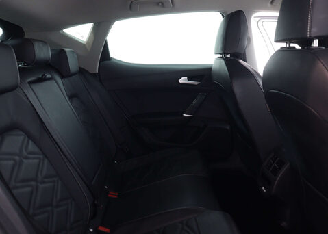 SEAT Leon 1.0 Leon Xcellence Luxury eTSI Semi-Auto 5dr 49