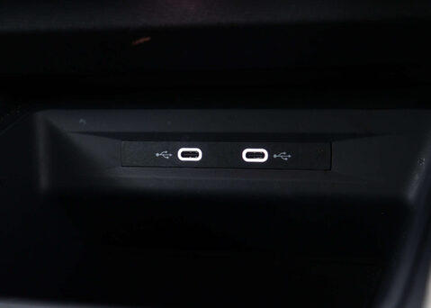 SEAT Leon 1.0 Leon Xcellence Luxury eTSI Semi-Auto 5dr 32