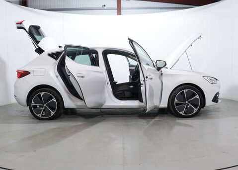 SEAT Leon 1.0 Leon Xcellence Luxury eTSI Semi-Auto 5dr 59