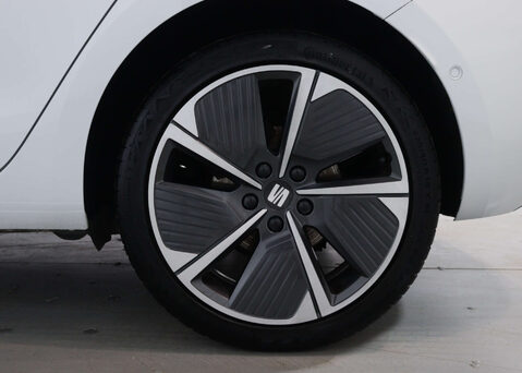 SEAT Leon 1.0 Leon Xcellence Luxury eTSI Semi-Auto 5dr 16