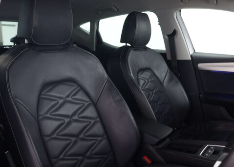 SEAT Leon 1.0 Leon Xcellence Luxury eTSI Semi-Auto 5dr 44