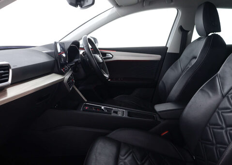 SEAT Leon 1.0 Leon Xcellence Luxury eTSI Semi-Auto 5dr 46