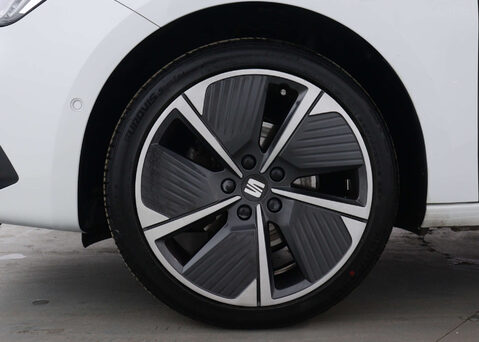 SEAT Leon 1.0 Leon Xcellence Luxury eTSI Semi-Auto 5dr 15