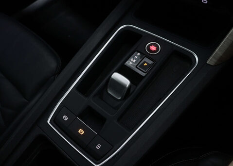 SEAT Leon 1.0 Leon Xcellence Luxury eTSI Semi-Auto 5dr 35