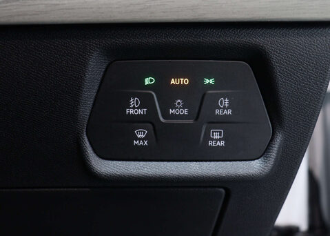 SEAT Leon 1.0 Leon Xcellence Luxury eTSI Semi-Auto 5dr 40