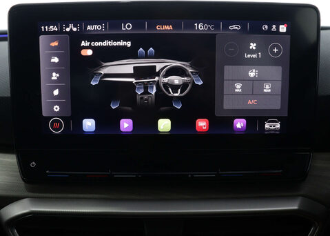 SEAT Leon 1.0 Leon Xcellence Luxury eTSI Semi-Auto 5dr 28