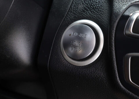 Mercedes-Benz C Class 2.1 C 220 AMG Line Premium D Auto 2dr 33