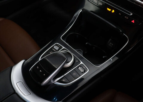 Mercedes-Benz C Class 2.1 C 220 AMG Line Premium D Auto 2dr 31