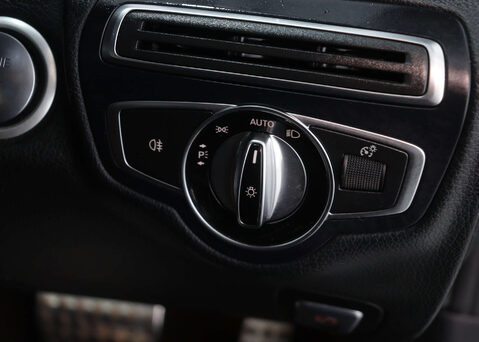 Mercedes-Benz C Class 2.1 C 220 AMG Line Premium D Auto 2dr 34