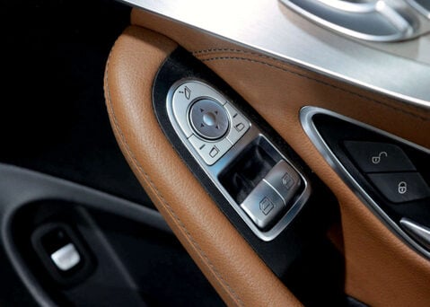 Mercedes-Benz C Class 2.1 C 220 AMG Line Premium D Auto 2dr 28